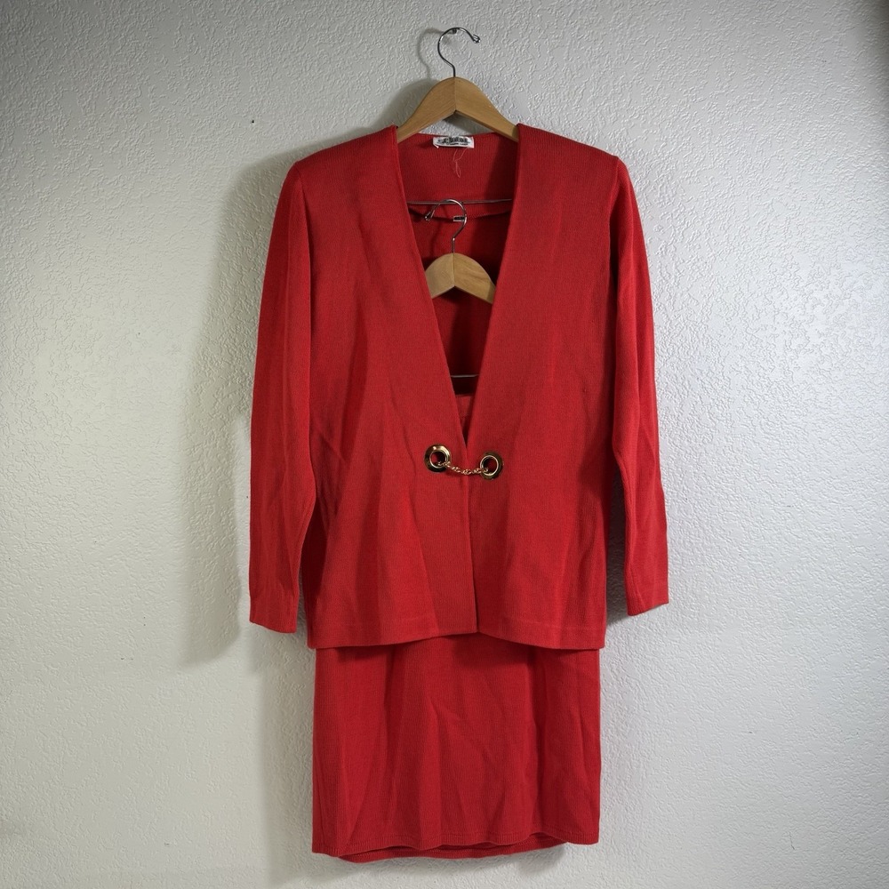 Vintage St. John By Marie Gray Knit Swaer & Skirt Red W/ Gold Accessories Size 8 - Picture 1 of 14